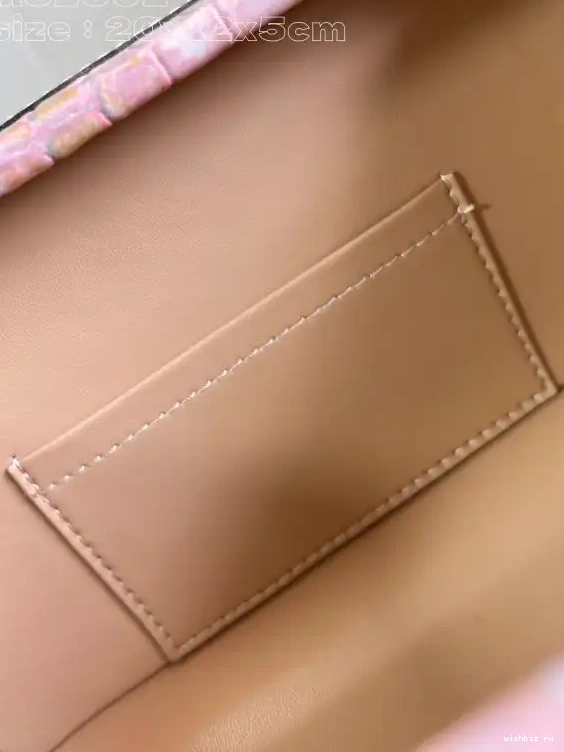 WIS MALLE PETITE LOUIS VUITTON 0518